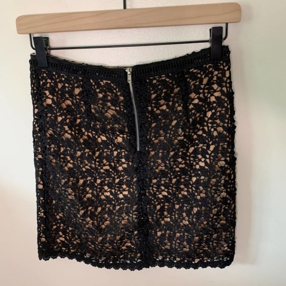 Black & nude skirt by Kendall & Kyle - Picture 2 of 4